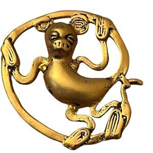 Monkey Holding Tail Over Its Head Gold Tone Statement Brooch Vtg Alva Studios